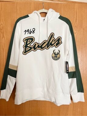 Milwaukee Bucks White Hoodie Sweatshirt NBA L NWT Embroidered
